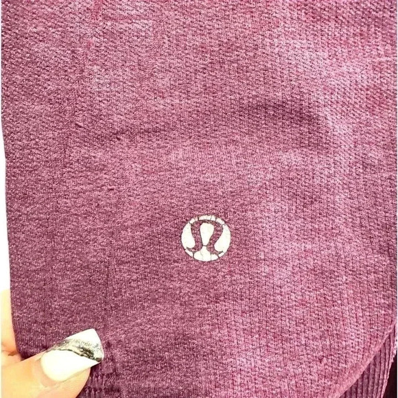 LULULEMON PURPLE CROPPED CAPRI LEGGINGS - Picture 3 of 3